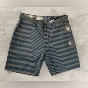 VOLCOM STONE GRAPHITO SHORTS Men’s Sz 32 Blue Gray Stripe Casual Walking NWT NEW
